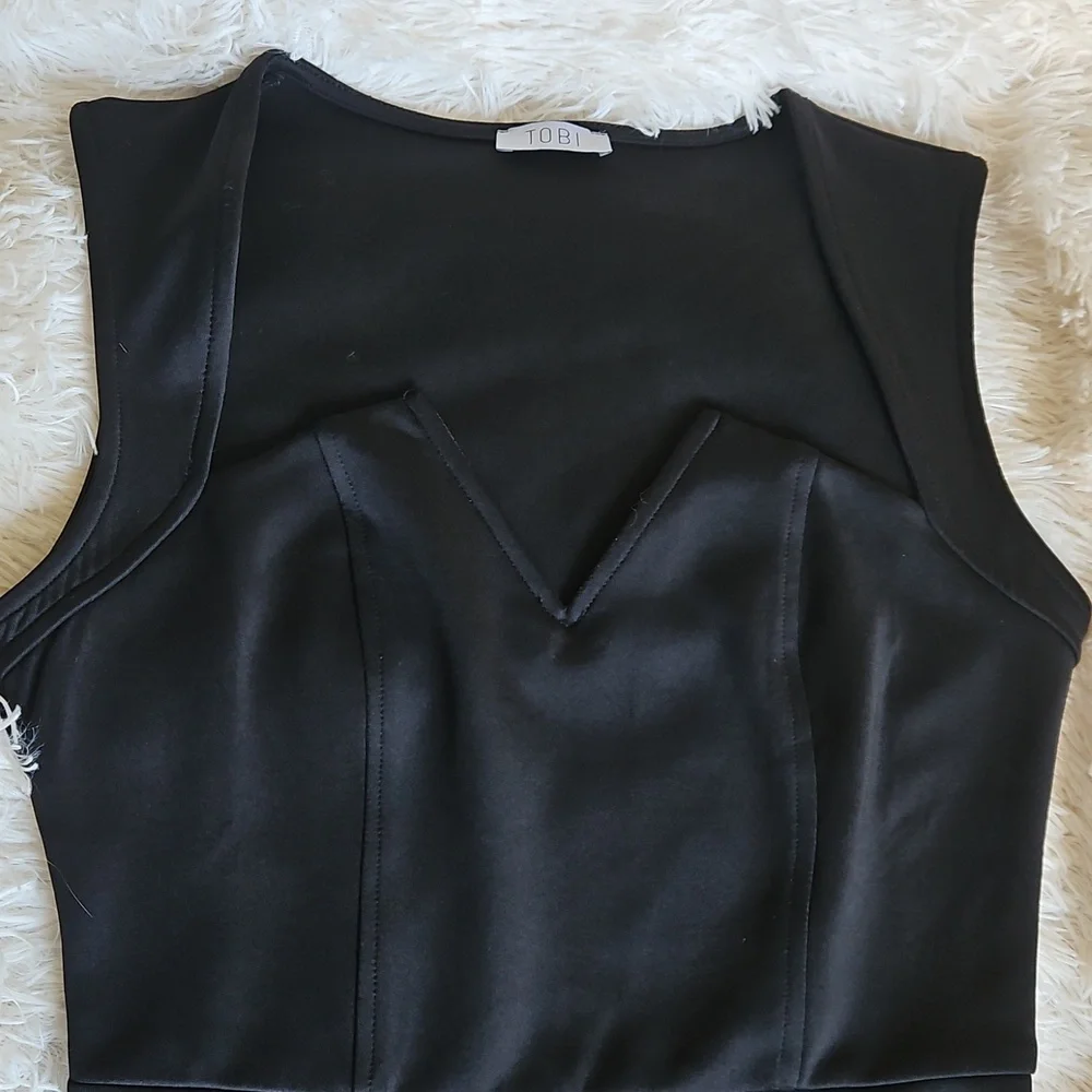 LITTLE BLACK DRESS - Picture 2 of 6